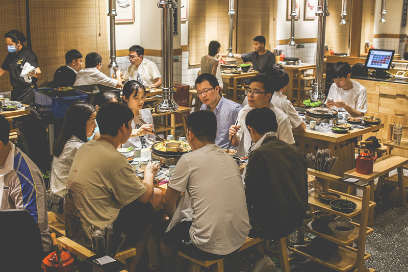 在阳江市开一家酒拾烤肉店怎么样？